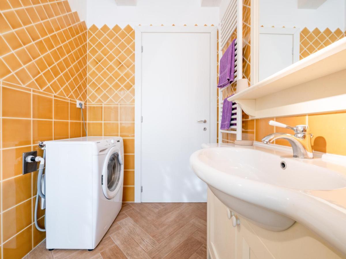Apartment La Marina With Patio & Parking