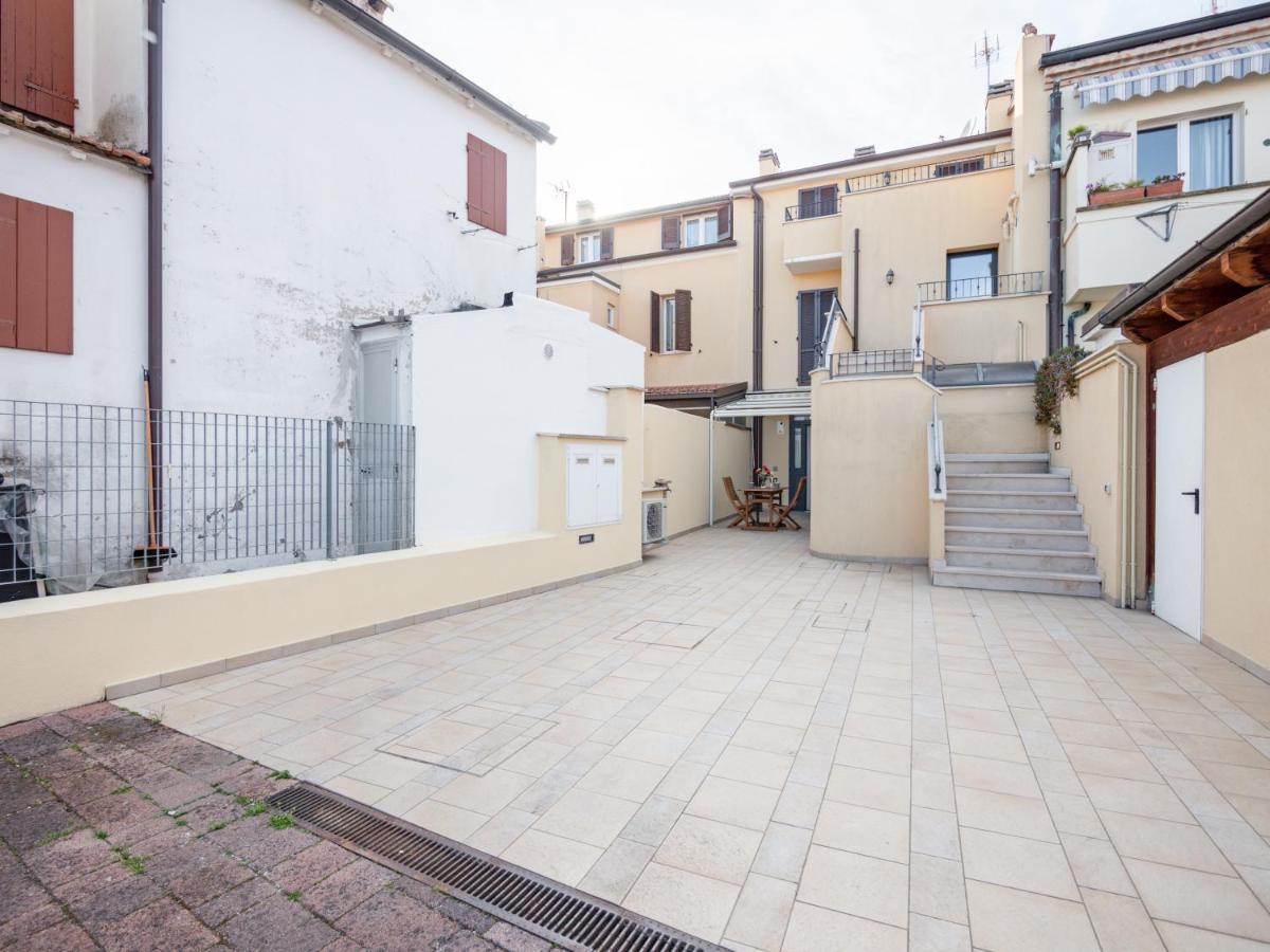 Apartment La Marina With Patio & Parking Fano